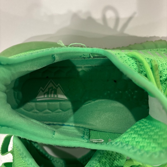 Moerdeng Tennis shoes - Picture 4 of 4